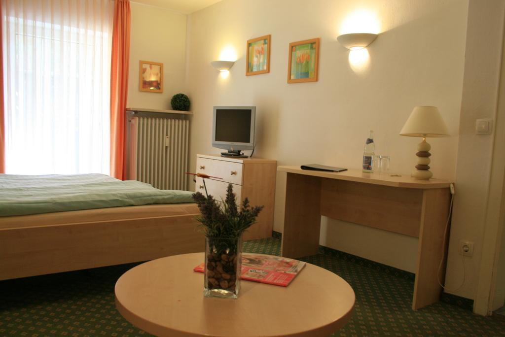 Altes Zollhaus Hotel Bad Tolz Room photo